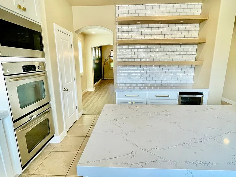 436 E Paris Dr — Photo 11