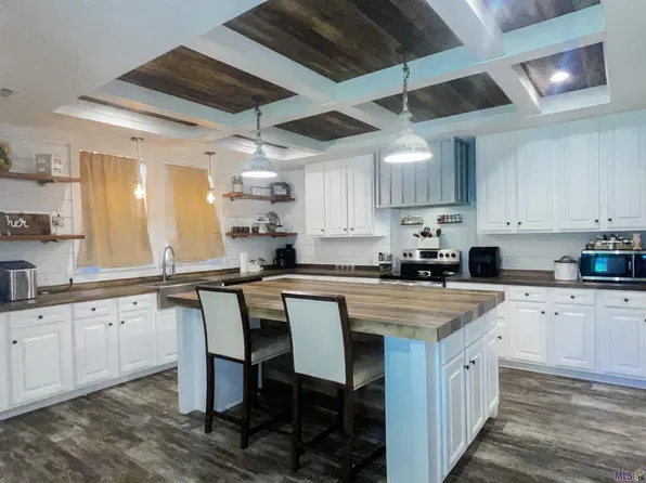 10362 Stringer Bridge Rd, Saint Amant, LA 70774