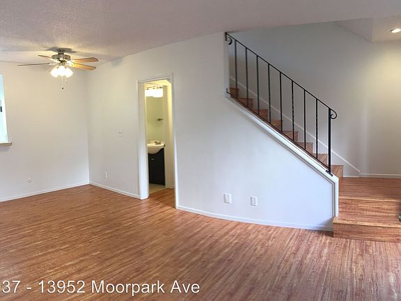 5th image of 13952 Moorpark St APT 01