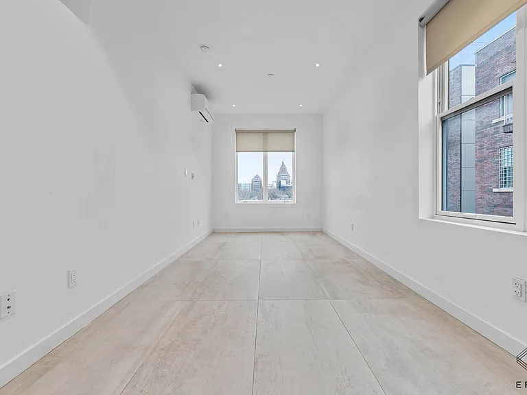 476 Maple St #4C — Photo 6