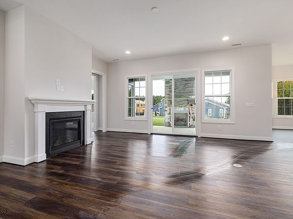 007 Refuge_Family Room