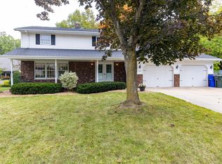 1224 Forestedge Dr, Kaukauna, WI 54130