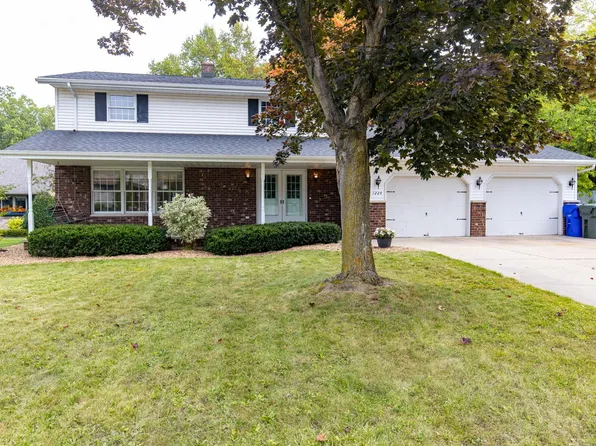 1224 Forestedge Dr, Kaukauna, WI 54130