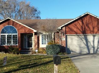 1720 Prairie Ln, Lincoln, NE 68521