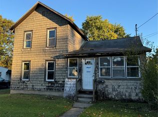 28 Pleasant St, Seneca Falls, NY 13148