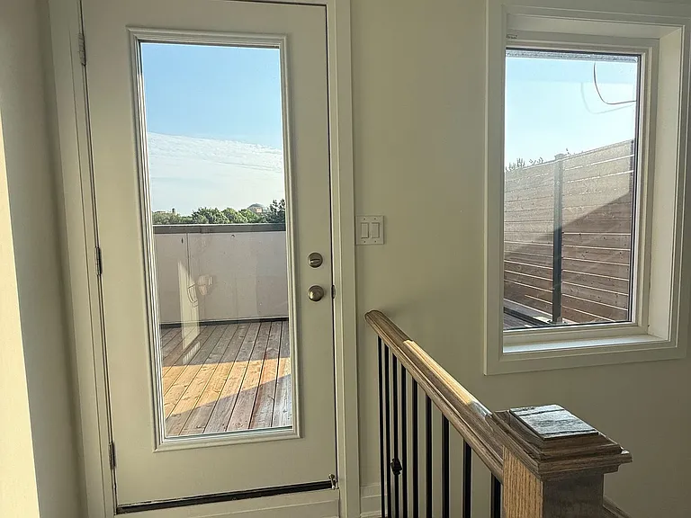 209 The Donway E — Photo 34