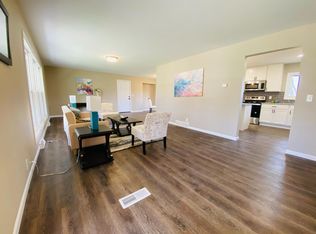 1180 Apache Trl, Brookfield, WI 53005