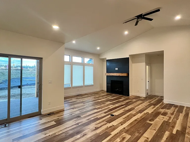 1702 E Metler Ln — Photo 21