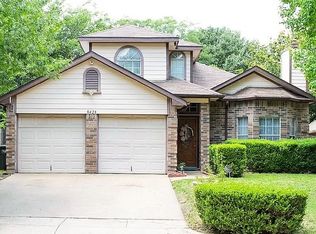 8428 Auburn Dr, Fort Worth, TX 76123