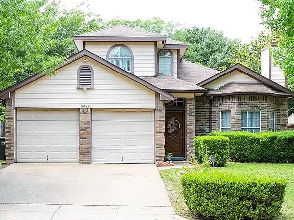 8428 Auburn Dr, Fort Worth, TX 76123