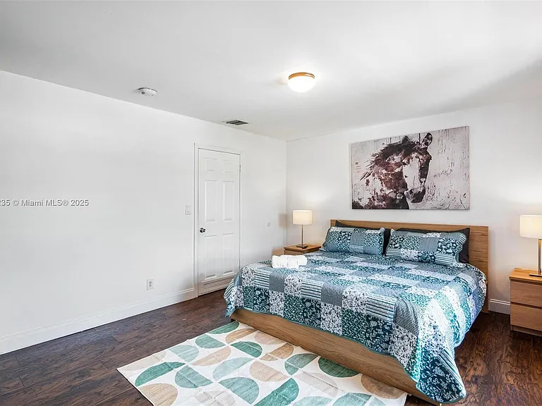 1428 SW 11th Ter — Photo 30