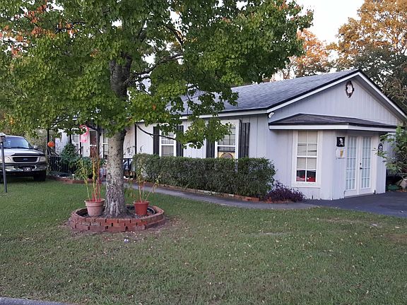 4th image of 2927 Russell Oaks Dr