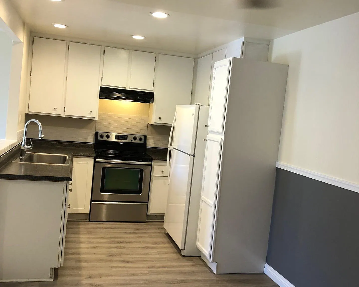 3 bed, 1135 sqft, $3,350 — Photo 1