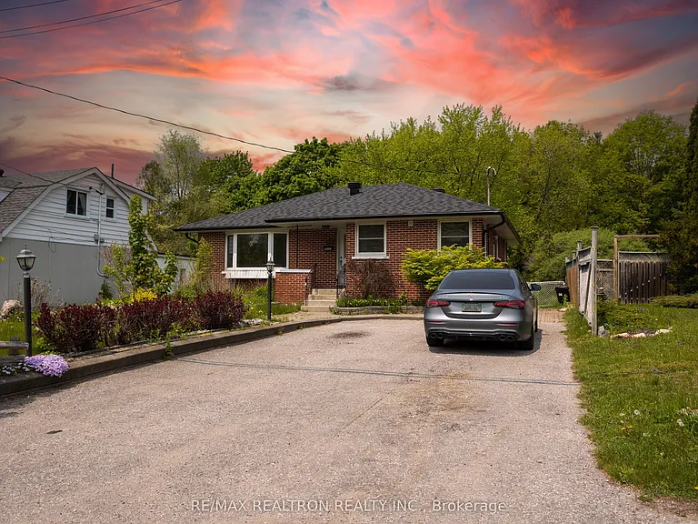 322 Shanty Bay Rd #BASEMENT — Photo 1