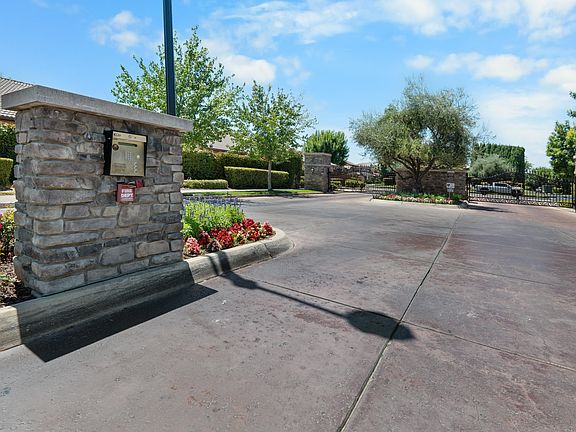 5th image of 3248 N Memory Street