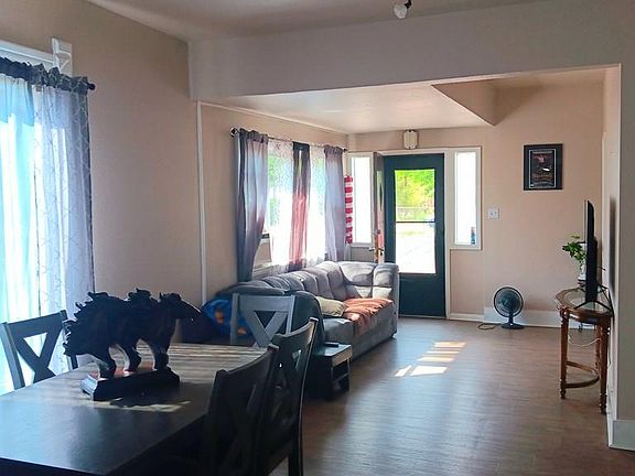 2nd image of 1128 W Mesa Ave