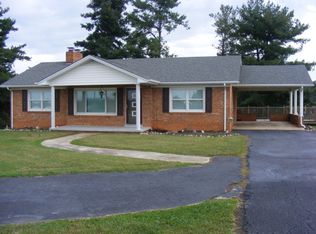 6 Memory Ln, Stuart, VA 24171