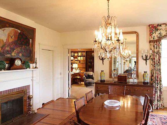 Dining room with fireplace