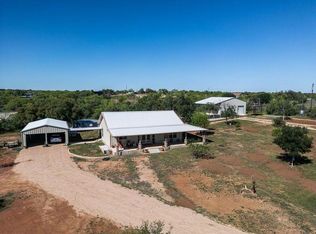 212 Rio Llano Dr E, Llano, TX 78643