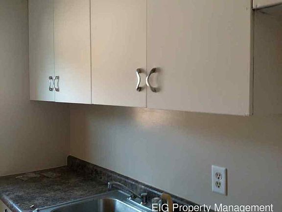 4th image of 1863 7th St E APT 6
