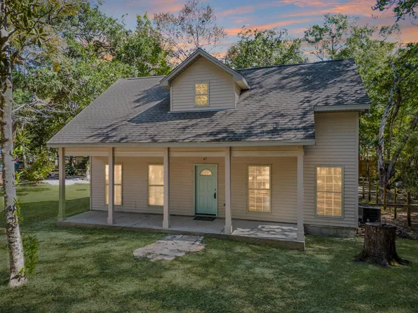47 Formby St, Freeport, FL 32439
