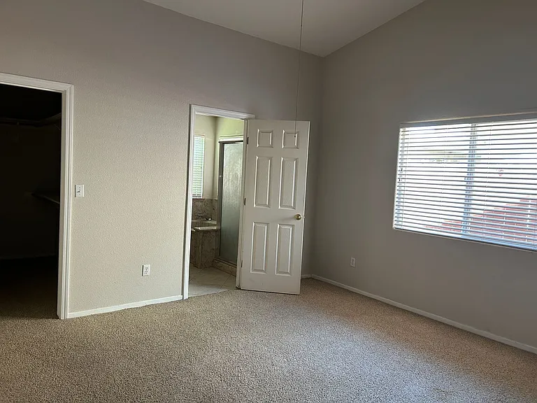 1732 W Julieann Ave — Photo 4