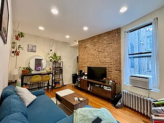 Rented by KNOCKKNOCK LLC