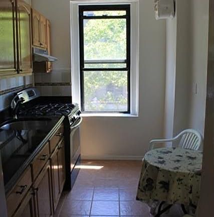 5th image of 1165 Fulton Ave APT 4B