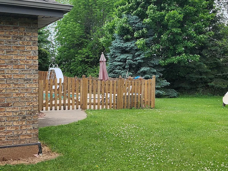 2530 W American Dr — Photo 2