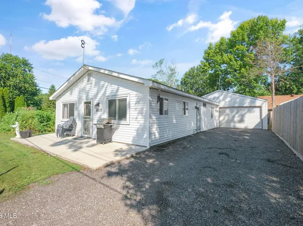 6013 James Rd, Oregon, OH 43616