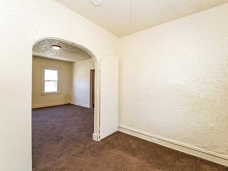 3460 Erin Ave — Photo 2