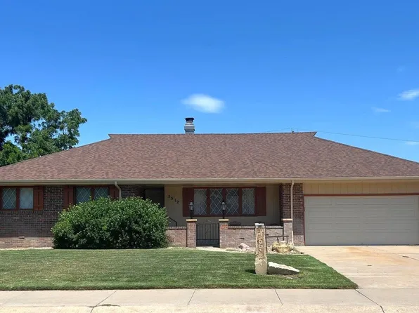 5512 Comanche Rd, Great Bend, KS 67530