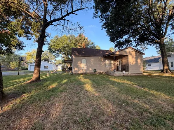537 S Minnesota Ave, Columbus, KS 66725