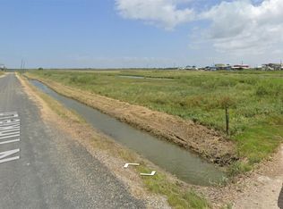 1266 N Tinkle Ln, Crystal Beach, TX 77650