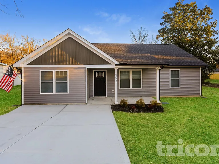 603 Foster St — Photo 1