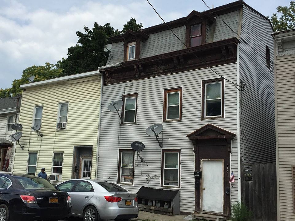 2nd image of 308 Columbia St
