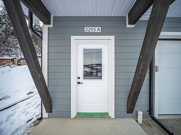 3rd image of 2255 McTavish Rd #A