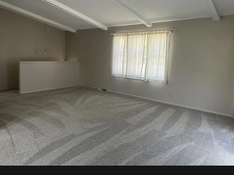 253 Tower Hghts Ct #253 — Photo 7