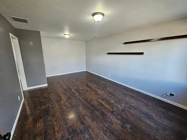 424 E Princeton Ave — Photo 8