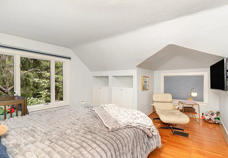 3901 S Court St — Photo 20