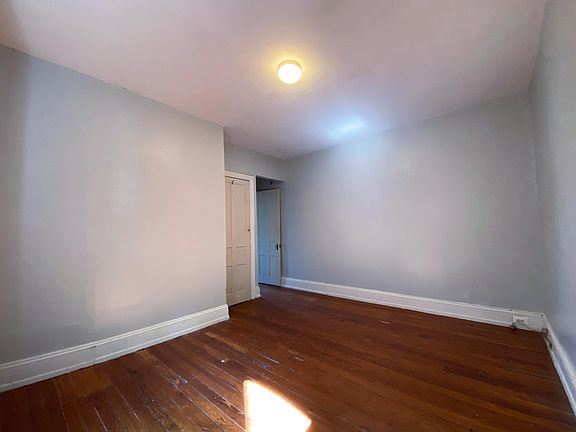 4th image of 1011 S 47th St #1F