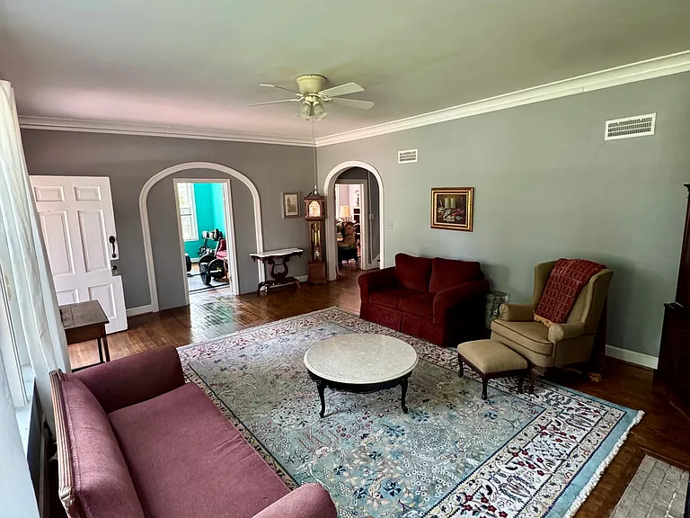 118 York St — Photo 2