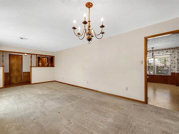 5th image of 707 NW Heinzwood Cir