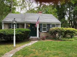 418 Main St, Centerville, MA 02632