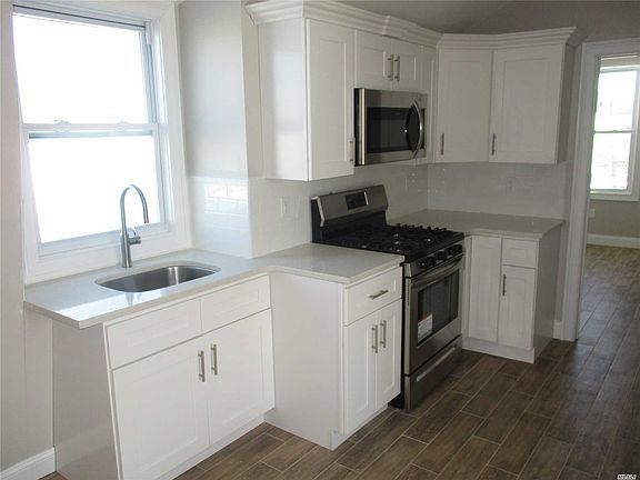 3rd image of 72-17 Almeda Ave #2