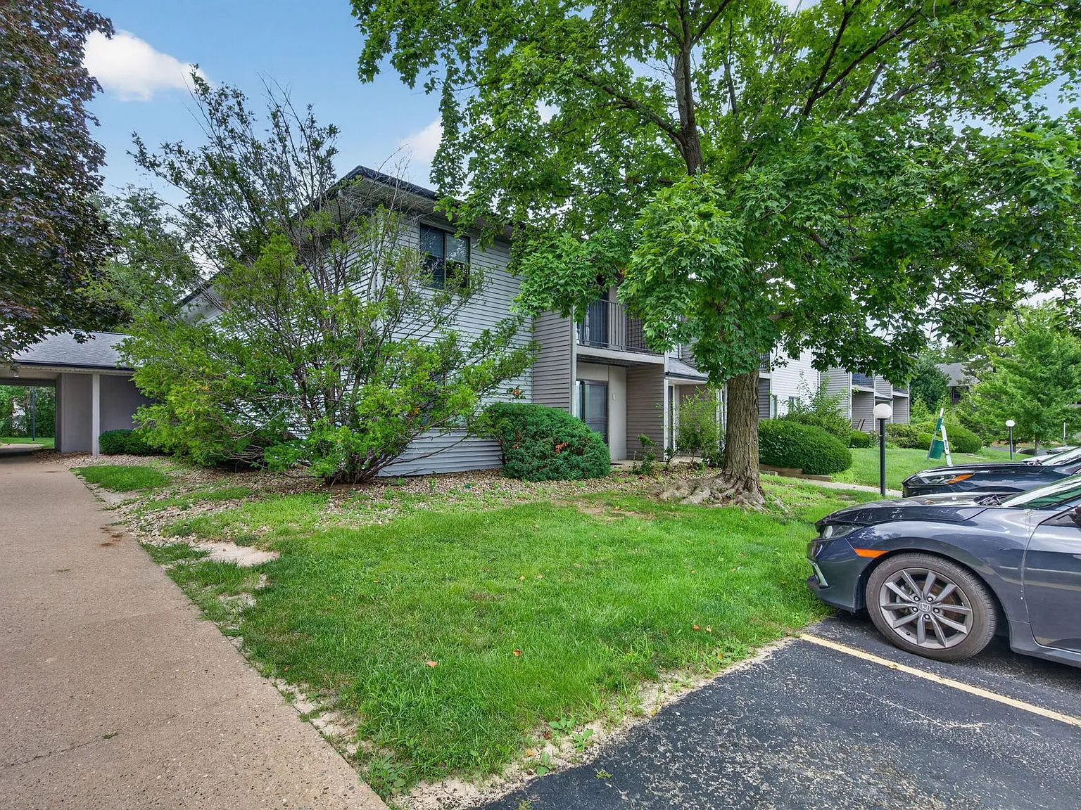 Willow Knolls Apartments — Photo 3