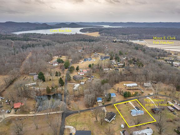 4th image of 60 Ridgeway Dr