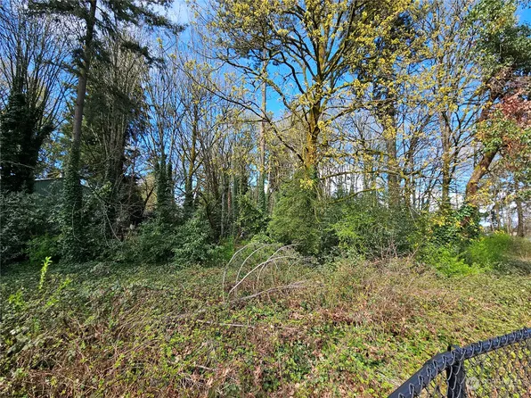 1983 X Des Moines Memorial Drive S, Des Moines, WA 98148