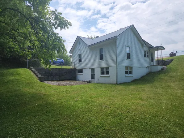 339 Vinton St, Tazewell, VA 24651