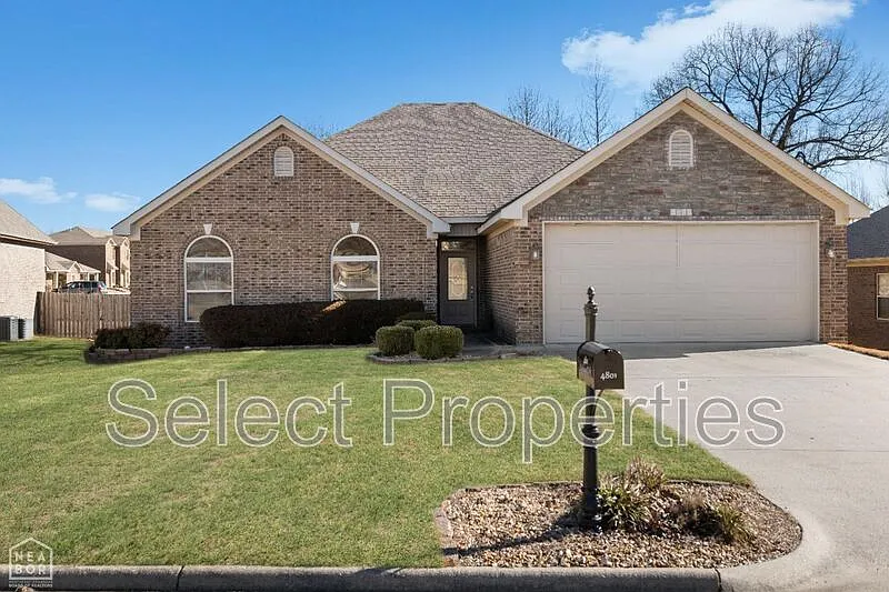 4801 Lochmoor Cir